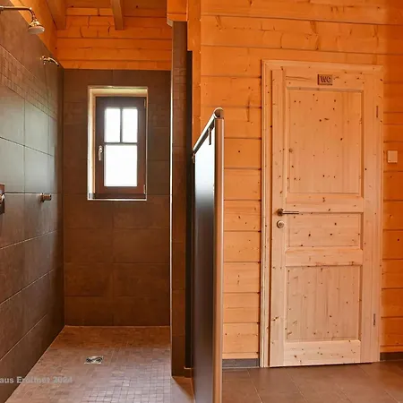 Doppelhaushaelfte In Holiday home